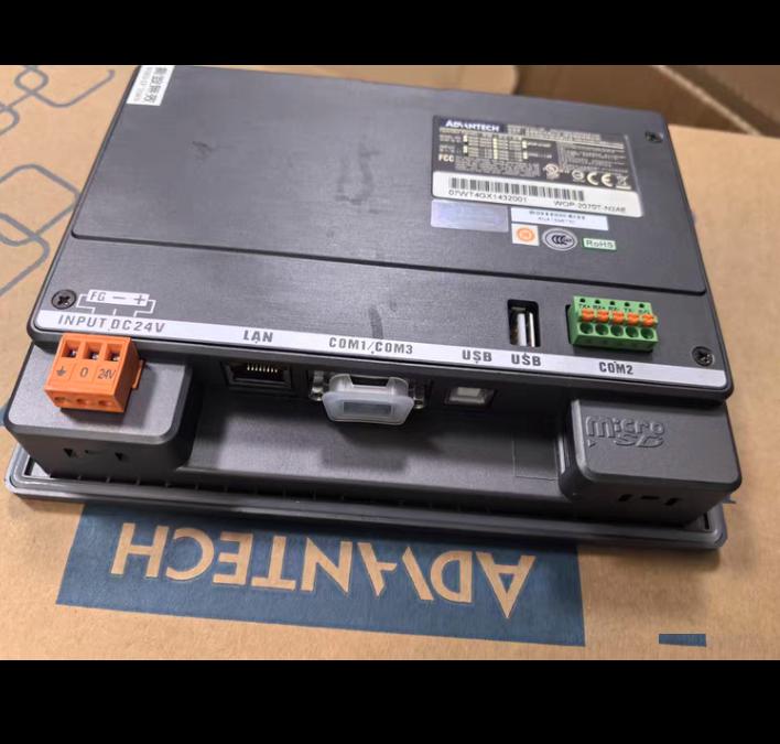 WOP-2070T-N2AE 7 USB DC24V