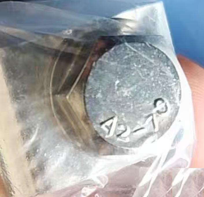 WTMDB417 16 Single Claw Flange Clamp ISO-MF Sizes NW63 to NW100 M8 Thread It is important that the clamps or bolts not be over tightened or warping of the flanges could result The torque rating for clamps and bolts is 7 to 10 pounds per foot