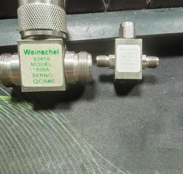Weinschel 1506A 1515 18GHz 1506A 2-Way GHz dc-18 0 N m IN f OUT INPUT 1 35 OUTPUT 1 35 max 7 5 dB max 0 50 dB 2 0 1 W weinschel 1515 DC-18GHz 6dB SMA RF