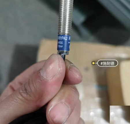 XS608B1PAL2 12-24VDC 2