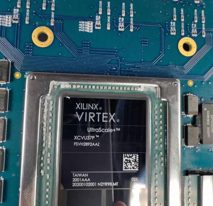 Xilink Virtex UltraScale xcvu37p fsvh2892aaz
