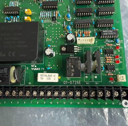 Yuuki 01-0726E 01-0726E AC IN 100-240V 0 3A 50 60Hz DC OUT 12V 0 9A