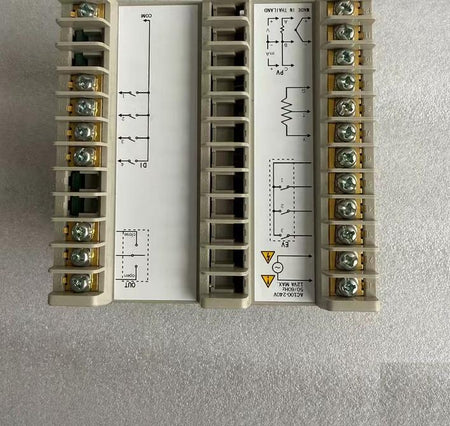azbil SDC36 C36TR1UA1100