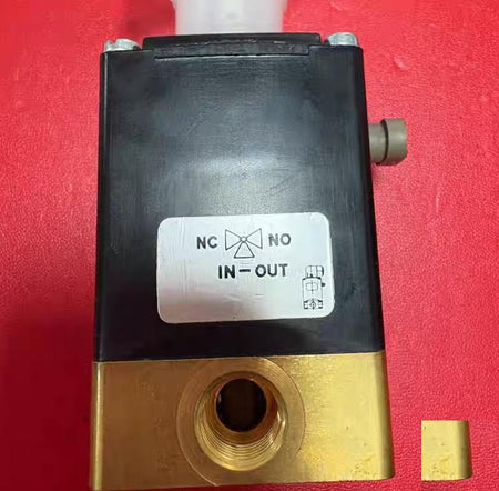 burkert 0330 A 3 0 FKM G1 4 24V DC 8W PNVAK-6bar