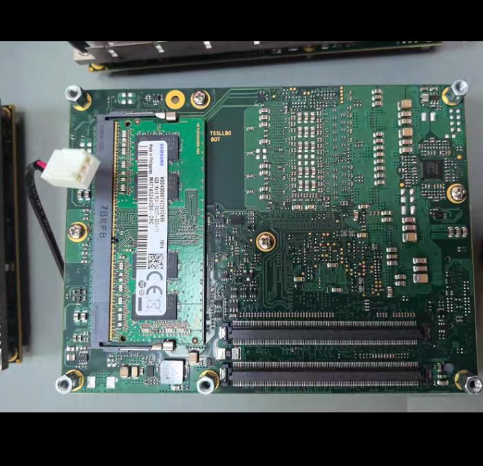 congatec AG L135118 PN 645919 A 1 Samsung 4GB DDR4