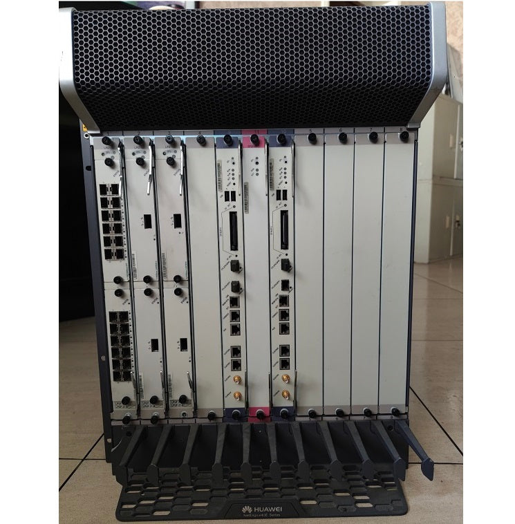 Huaweis router switch board chassis CE12812-AC CE-CMUA 021NMV10FA000365 03021NMV