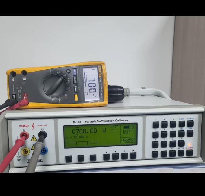 meatest M141 750 V 0 01 2 A 0 02 10 Ω 10 MΩ 2 MHz -250 C 1820 C R S B J T E K N