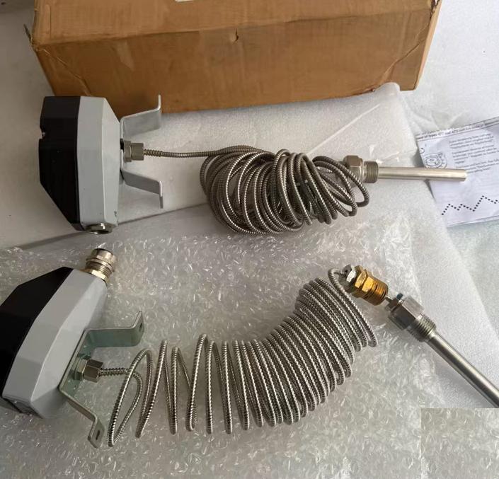 trafag 471 2331 471 2331 IP65 250V AC 30V DC 20-150℃ 65mm 100mm 110mm 135mm